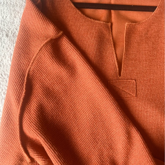 Urban Outfitters Burnt orange sweater - Picture 3 of 3